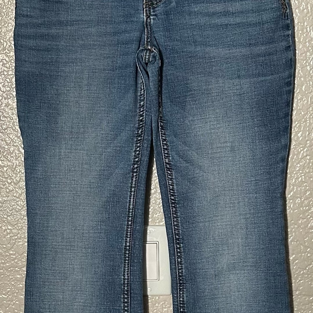 Wrangler Blue Straight Leg Jeans Classic Medium Wash